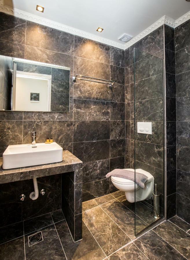 לימנריה Studios & Apartments Elisabeta מראה חיצוני תמונה