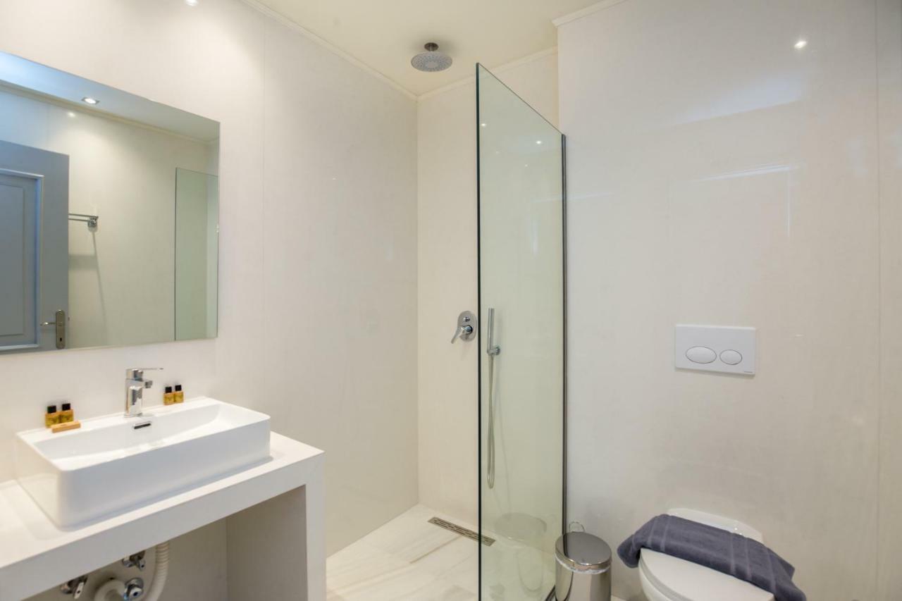 לימנריה Studios & Apartments Elisabeta מראה חיצוני תמונה