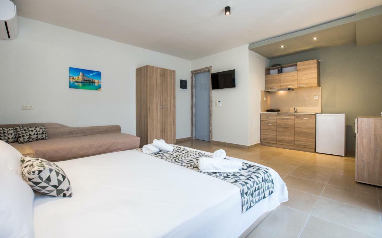 לימנריה Studios & Apartments Elisabeta מראה חיצוני תמונה