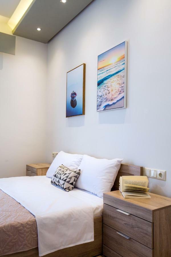 לימנריה Studios & Apartments Elisabeta מראה חיצוני תמונה