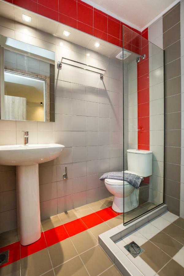 לימנריה Studios & Apartments Elisabeta מראה חיצוני תמונה